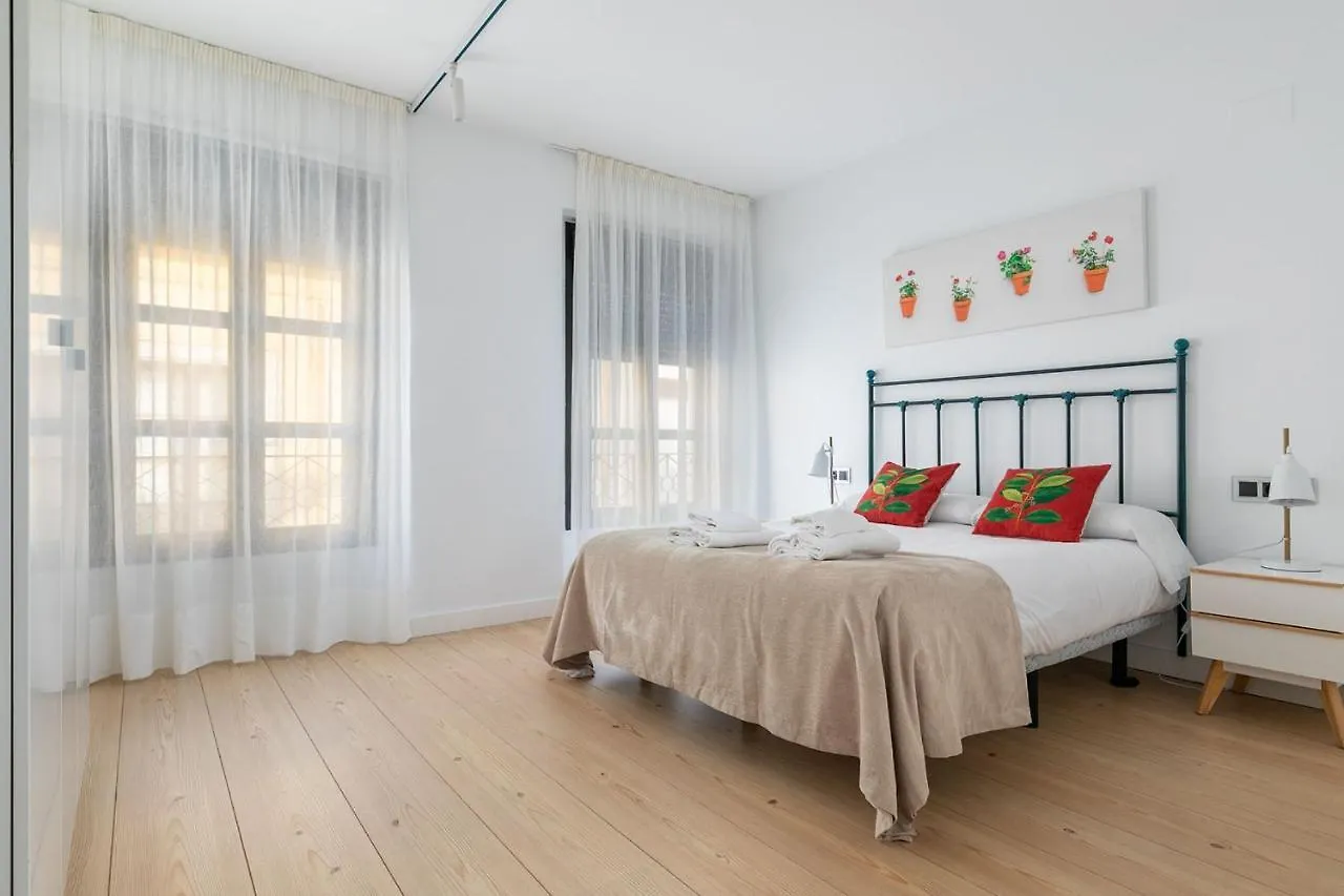 Holiday Rentals Tempa Museo Sevilla Apartment